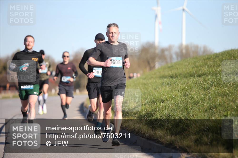 06.04.2025 - 44. Internationalen Wilhelmsburger Insellauf Jannik Wohlers http://msf.ph/oto/7603211 06.04.2025 09:20:54 Laufen 307, 3609 meine-sportfotos.de