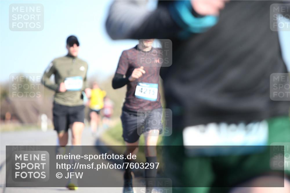 06.04.2025 - 44. Internationalen Wilhelmsburger Insellauf Jannik Wohlers http://msf.ph/oto/7603297 06.04.2025 09:20:58 Laufen 4215 meine-sportfotos.de