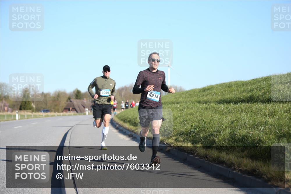 06.04.2025 - 44. Internationalen Wilhelmsburger Insellauf Jannik Wohlers http://msf.ph/oto/7603342 06.04.2025 09:20:59 Laufen 4215, 4059 meine-sportfotos.de
