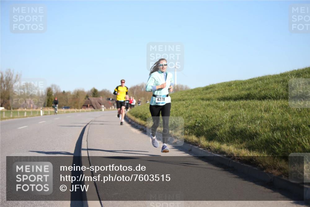 06.04.2025 - 44. Internationalen Wilhelmsburger Insellauf Jannik Wohlers http://msf.ph/oto/7603515 06.04.2025 09:21:06 Laufen 4378 meine-sportfotos.de