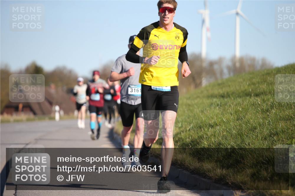 06.04.2025 - 44. Internationalen Wilhelmsburger Insellauf Jannik Wohlers http://msf.ph/oto/7603541 06.04.2025 09:21:09 Laufen 3161 meine-sportfotos.de