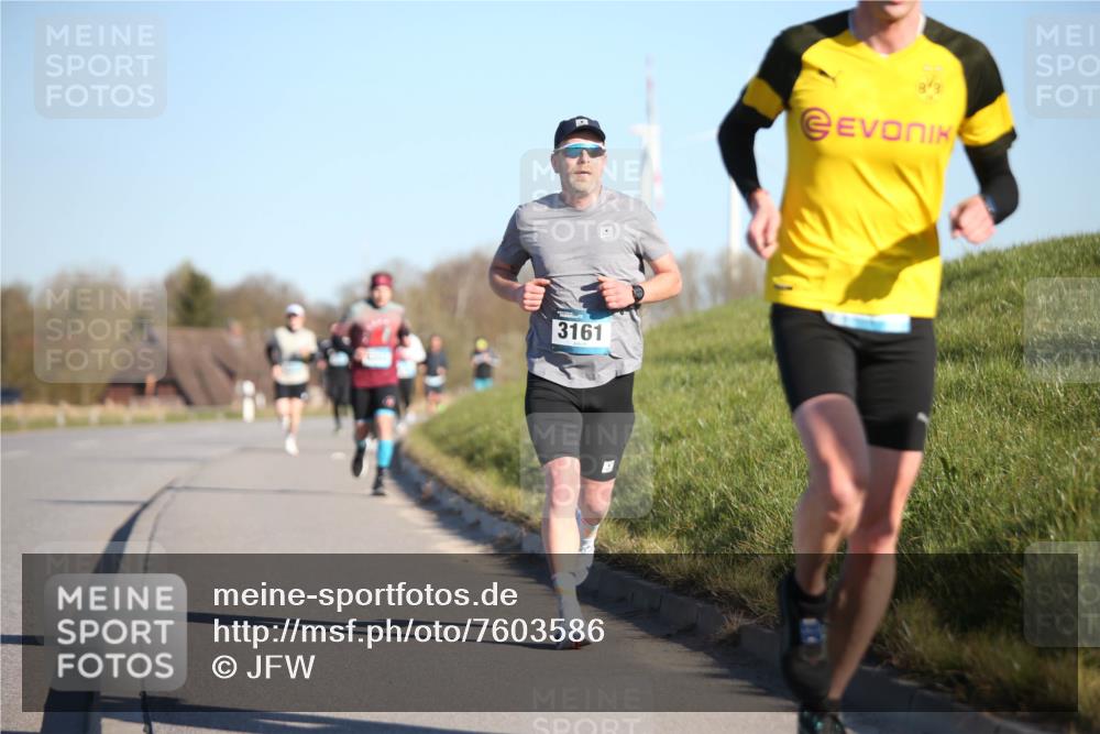 06.04.2025 - 44. Internationalen Wilhelmsburger Insellauf Jannik Wohlers http://msf.ph/oto/7603586 06.04.2025 09:21:10 Laufen 3161 meine-sportfotos.de