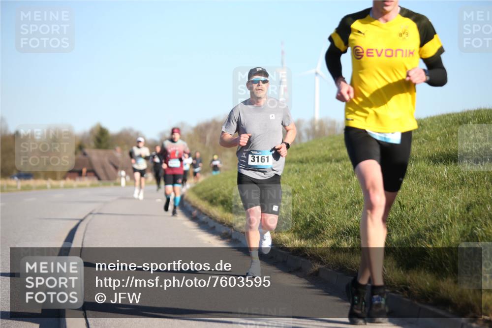 06.04.2025 - 44. Internationalen Wilhelmsburger Insellauf Jannik Wohlers http://msf.ph/oto/7603595 06.04.2025 09:21:10 Laufen 3161 meine-sportfotos.de
