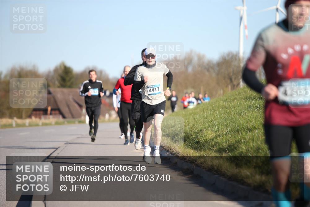 06.04.2025 - 44. Internationalen Wilhelmsburger Insellauf Jannik Wohlers http://msf.ph/oto/7603740 06.04.2025 09:21:16 Laufen 4417, 4203 meine-sportfotos.de