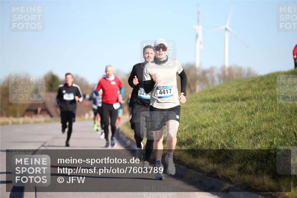 06.04.2025 - 44. Internationalen Wilhelmsburger Insellauf Jannik Wohlers http://msf.ph/oto/7603789 06.04.2025 09:21:19 Laufen 3294, 4417 meine-sportfotos.de