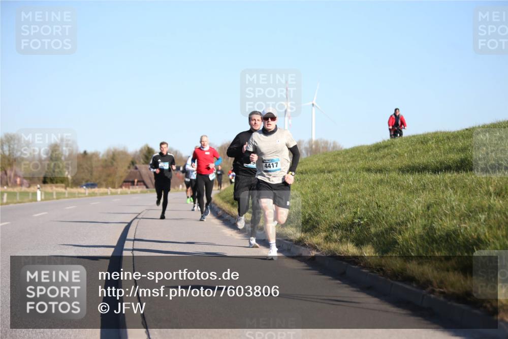 06.04.2025 - 44. Internationalen Wilhelmsburger Insellauf Jannik Wohlers http://msf.ph/oto/7603806 06.04.2025 09:21:19 Laufen 4417 meine-sportfotos.de