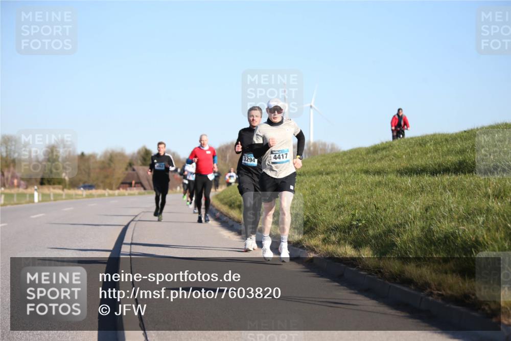 06.04.2025 - 44. Internationalen Wilhelmsburger Insellauf Jannik Wohlers http://msf.ph/oto/7603820 06.04.2025 09:21:19 Laufen 3294, 4417 meine-sportfotos.de