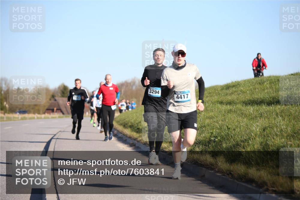 06.04.2025 - 44. Internationalen Wilhelmsburger Insellauf Jannik Wohlers http://msf.ph/oto/7603841 06.04.2025 09:21:20 Laufen 3294, 4417 meine-sportfotos.de