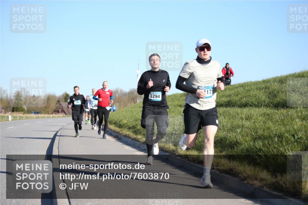 06.04.2025 - 44. Internationalen Wilhelmsburger Insellauf Jannik Wohlers http://msf.ph/oto/7603870 06.04.2025 09:21:21 Laufen 3294 meine-sportfotos.de