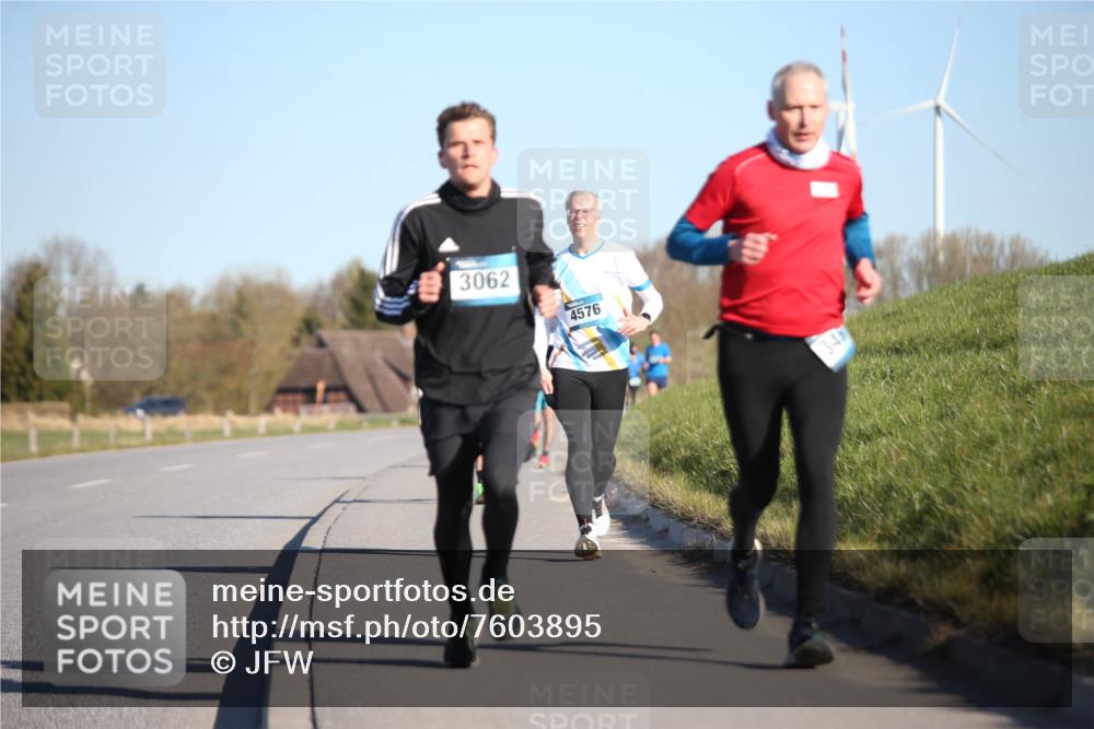 06.04.2025 - 44. Internationalen Wilhelmsburger Insellauf Jannik Wohlers http://msf.ph/oto/7603895 06.04.2025 09:21:23 Laufen 3062, 4576, 345 meine-sportfotos.de