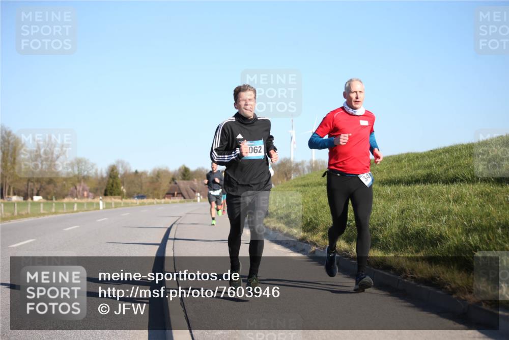 06.04.2025 - 44. Internationalen Wilhelmsburger Insellauf Jannik Wohlers http://msf.ph/oto/7603946 06.04.2025 09:21:24 Laufen 062, 347 meine-sportfotos.de