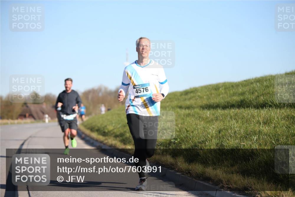 06.04.2025 - 44. Internationalen Wilhelmsburger Insellauf Jannik Wohlers http://msf.ph/oto/7603991 06.04.2025 09:21:26 Laufen 4576 meine-sportfotos.de