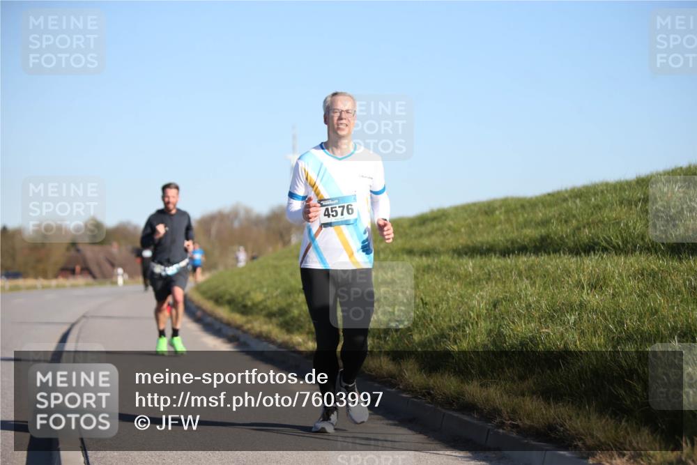 06.04.2025 - 44. Internationalen Wilhelmsburger Insellauf Jannik Wohlers http://msf.ph/oto/7603997 06.04.2025 09:21:27 Laufen 4576 meine-sportfotos.de