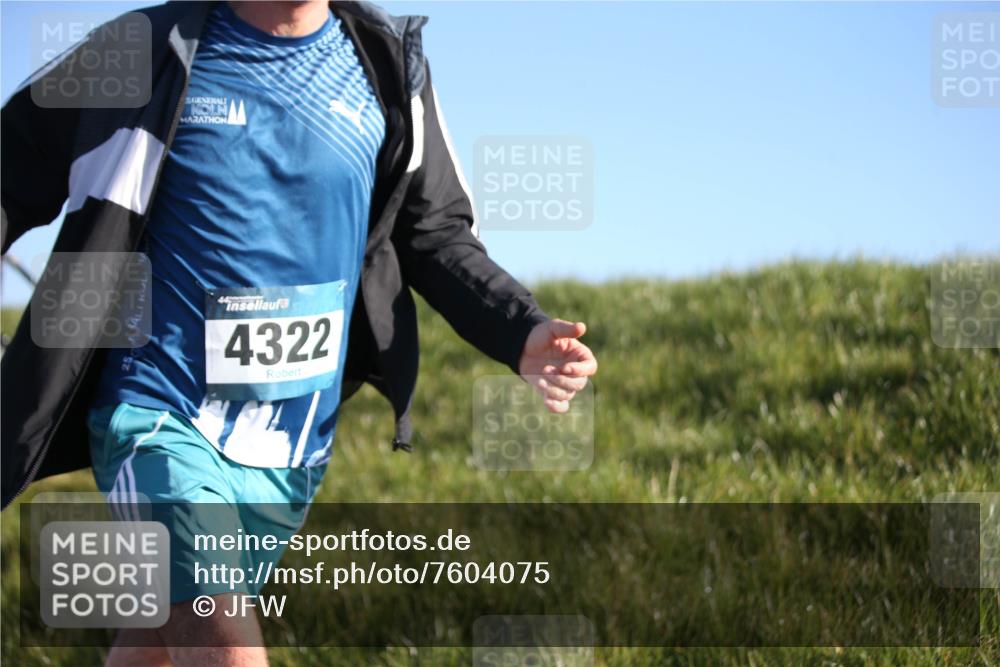 06.04.2025 - 44. Internationalen Wilhelmsburger Insellauf Jannik Wohlers http://msf.ph/oto/7604075 06.04.2025 09:21:34 Laufen 4322 meine-sportfotos.de