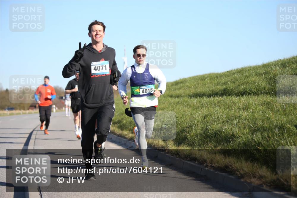06.04.2025 - 44. Internationalen Wilhelmsburger Insellauf Jannik Wohlers http://msf.ph/oto/7604121 06.04.2025 09:21:40 Laufen 4071, 4018 meine-sportfotos.de
