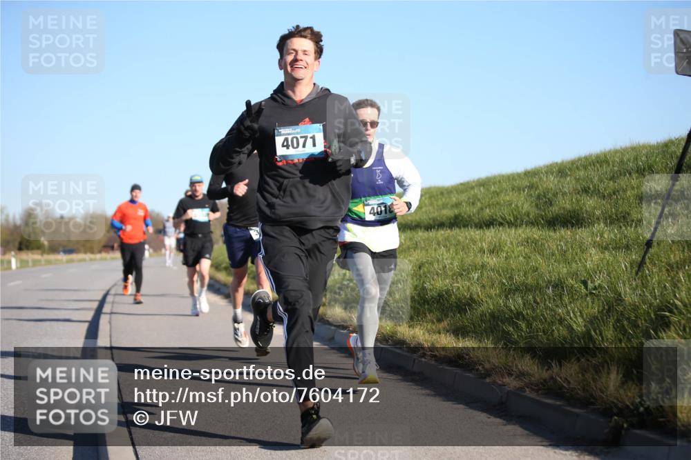 06.04.2025 - 44. Internationalen Wilhelmsburger Insellauf Jannik Wohlers http://msf.ph/oto/7604172 06.04.2025 09:21:40 Laufen 4071, 4018 meine-sportfotos.de