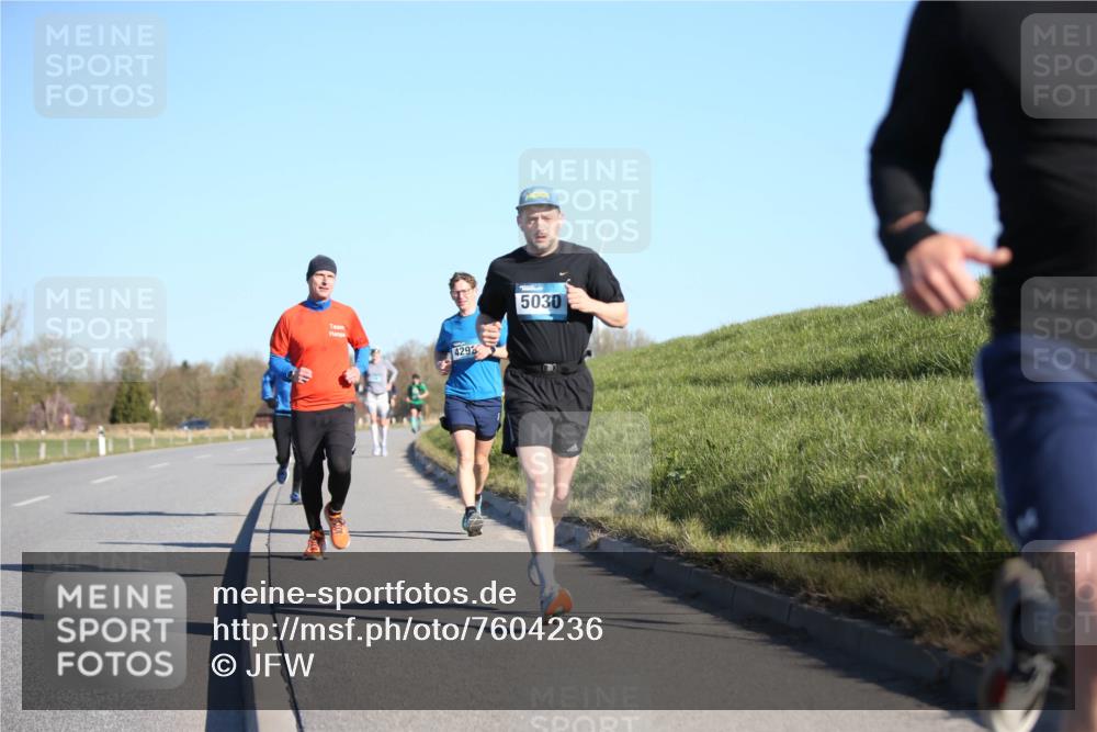 06.04.2025 - 44. Internationalen Wilhelmsburger Insellauf Jannik Wohlers http://msf.ph/oto/7604236 06.04.2025 09:21:42 Laufen 4292, 5030 meine-sportfotos.de