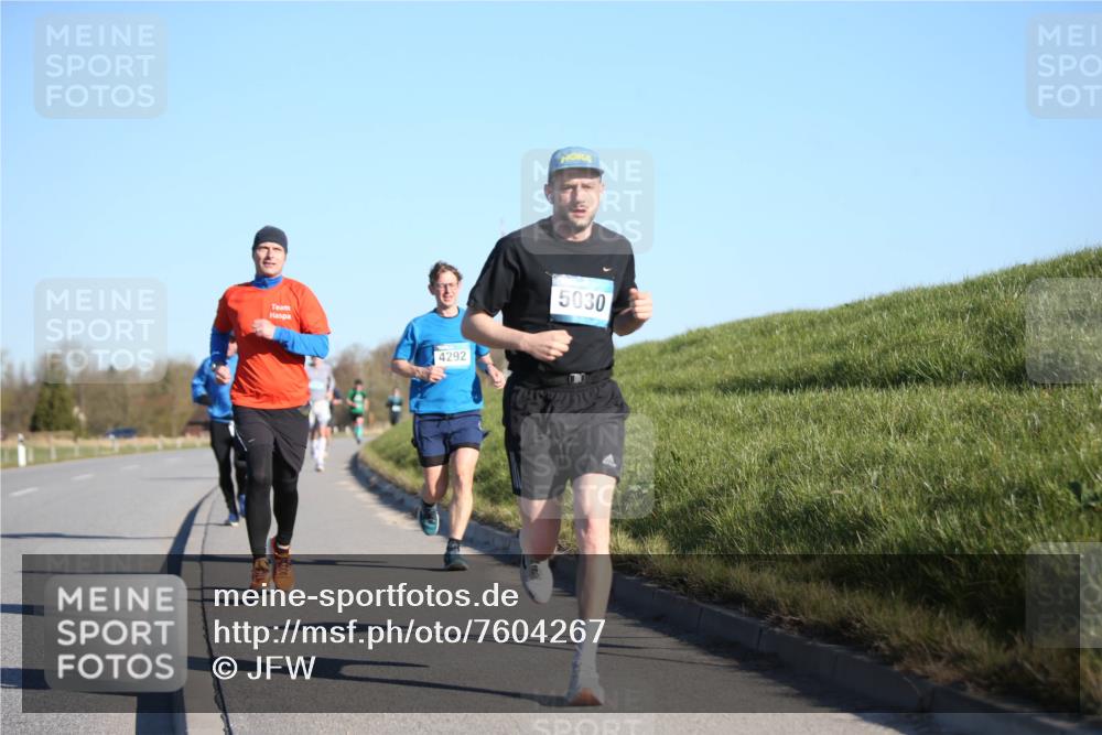 06.04.2025 - 44. Internationalen Wilhelmsburger Insellauf Jannik Wohlers http://msf.ph/oto/7604267 06.04.2025 09:21:43 Laufen 4292, 5030 meine-sportfotos.de