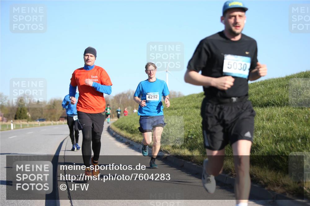 06.04.2025 - 44. Internationalen Wilhelmsburger Insellauf Jannik Wohlers http://msf.ph/oto/7604283 06.04.2025 09:21:43 Laufen 4292, 5030 meine-sportfotos.de