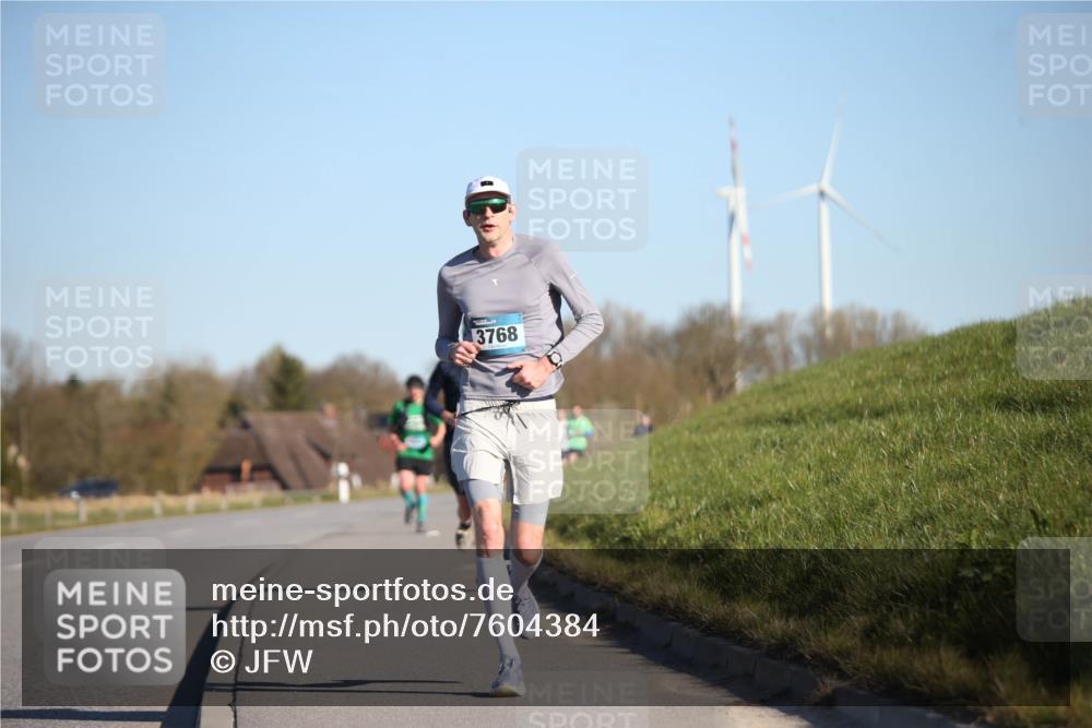 06.04.2025 - 44. Internationalen Wilhelmsburger Insellauf Jannik Wohlers http://msf.ph/oto/7604384 06.04.2025 09:21:49 Laufen 3768 meine-sportfotos.de