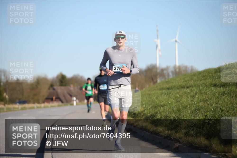 06.04.2025 - 44. Internationalen Wilhelmsburger Insellauf Jannik Wohlers http://msf.ph/oto/7604395 06.04.2025 09:21:49 Laufen 4641, 376 meine-sportfotos.de