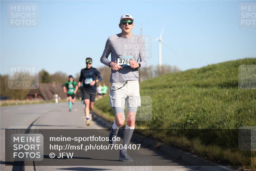 06.04.2025 - 44. Internationalen Wilhelmsburger Insellauf Jannik Wohlers http://msf.ph/oto/7604407 06.04.2025 09:21:50 Laufen 45410, 376 meine-sportfotos.de