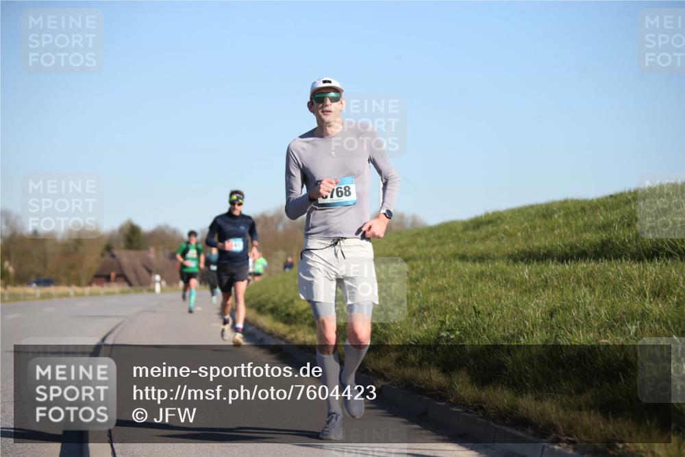 06.04.2025 - 44. Internationalen Wilhelmsburger Insellauf Jannik Wohlers http://msf.ph/oto/7604423 06.04.2025 09:21:50 Laufen 768 meine-sportfotos.de