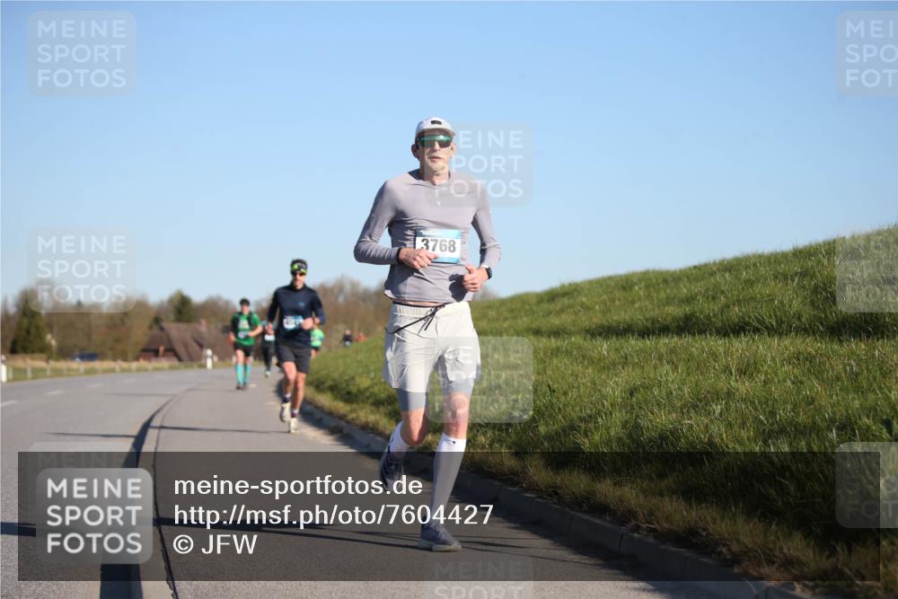 06.04.2025 - 44. Internationalen Wilhelmsburger Insellauf Jannik Wohlers http://msf.ph/oto/7604427 06.04.2025 09:21:50 Laufen 3768 meine-sportfotos.de
