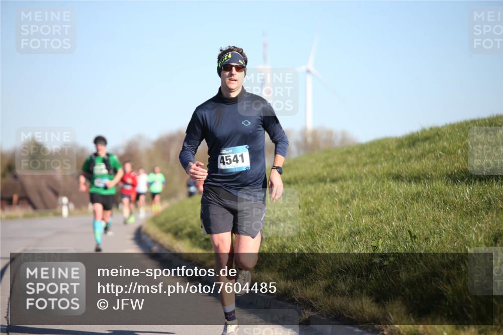 06.04.2025 - 44. Internationalen Wilhelmsburger Insellauf Jannik Wohlers http://msf.ph/oto/7604485 06.04.2025 09:21:53 Laufen 4541 meine-sportfotos.de
