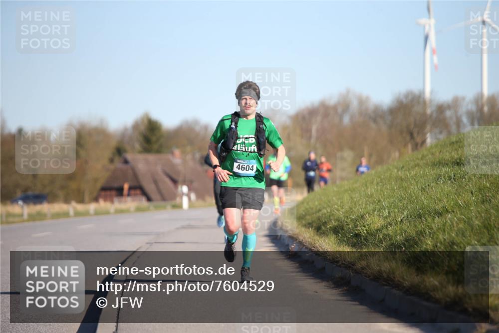 06.04.2025 - 44. Internationalen Wilhelmsburger Insellauf Jannik Wohlers http://msf.ph/oto/7604529 06.04.2025 09:21:56 Laufen 4604 meine-sportfotos.de