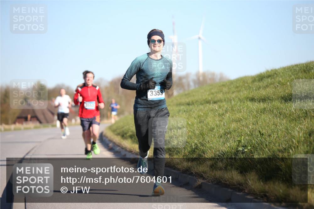 06.04.2025 - 44. Internationalen Wilhelmsburger Insellauf Jannik Wohlers http://msf.ph/oto/7604601 06.04.2025 09:22:02 Laufen 3553, 3353 meine-sportfotos.de