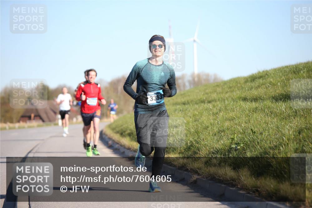 06.04.2025 - 44. Internationalen Wilhelmsburger Insellauf Jannik Wohlers http://msf.ph/oto/7604605 06.04.2025 09:22:02 Laufen 3353 meine-sportfotos.de