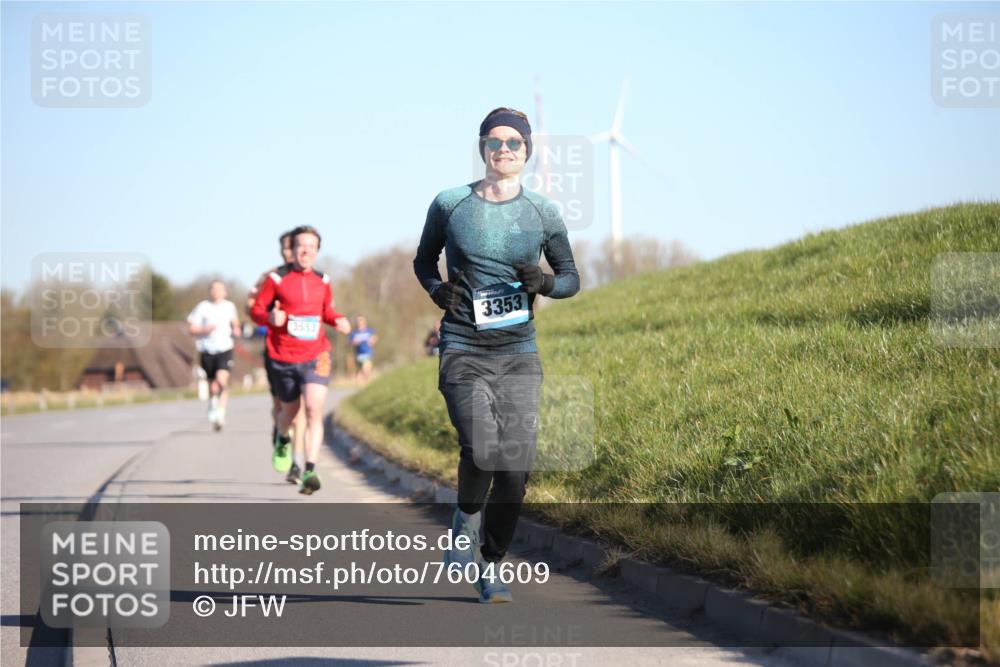06.04.2025 - 44. Internationalen Wilhelmsburger Insellauf Jannik Wohlers http://msf.ph/oto/7604609 06.04.2025 09:22:02 Laufen 3553, 3353 meine-sportfotos.de