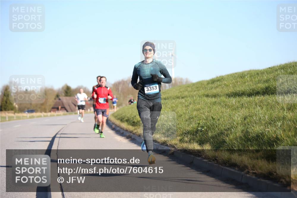 06.04.2025 - 44. Internationalen Wilhelmsburger Insellauf Jannik Wohlers http://msf.ph/oto/7604615 06.04.2025 09:22:02 Laufen 3353 meine-sportfotos.de