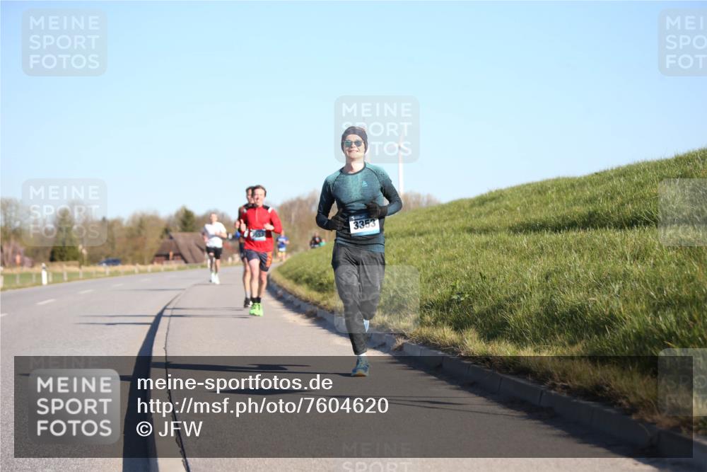 06.04.2025 - 44. Internationalen Wilhelmsburger Insellauf Jannik Wohlers http://msf.ph/oto/7604620 06.04.2025 09:22:02 Laufen 3353 meine-sportfotos.de