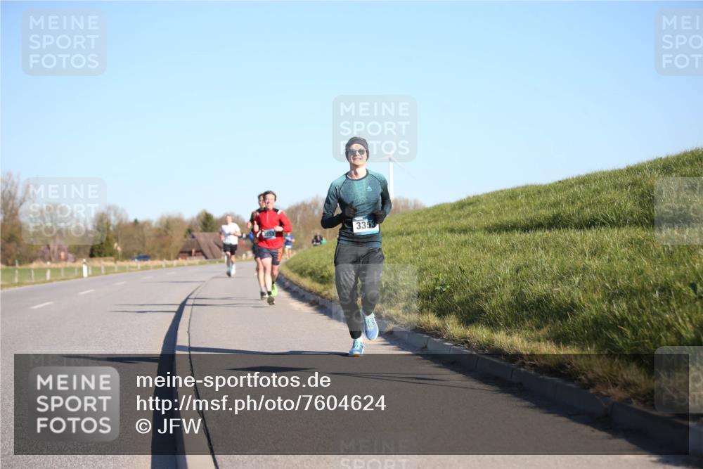 06.04.2025 - 44. Internationalen Wilhelmsburger Insellauf Jannik Wohlers http://msf.ph/oto/7604624 06.04.2025 09:22:02 Laufen 3353 meine-sportfotos.de