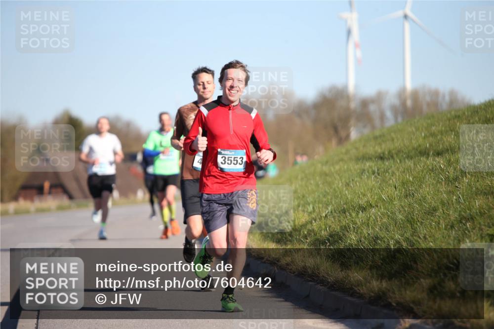 06.04.2025 - 44. Internationalen Wilhelmsburger Insellauf Jannik Wohlers http://msf.ph/oto/7604642 06.04.2025 09:22:04 Laufen 3553 meine-sportfotos.de