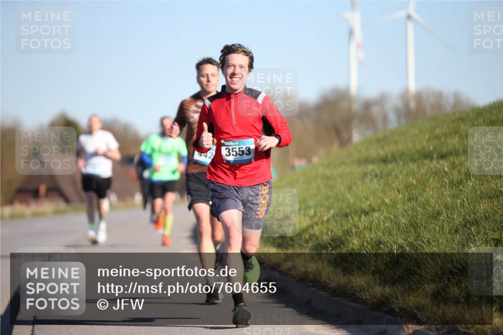 06.04.2025 - 44. Internationalen Wilhelmsburger Insellauf Jannik Wohlers http://msf.ph/oto/7604655 06.04.2025 09:22:04 Laufen 3553 meine-sportfotos.de