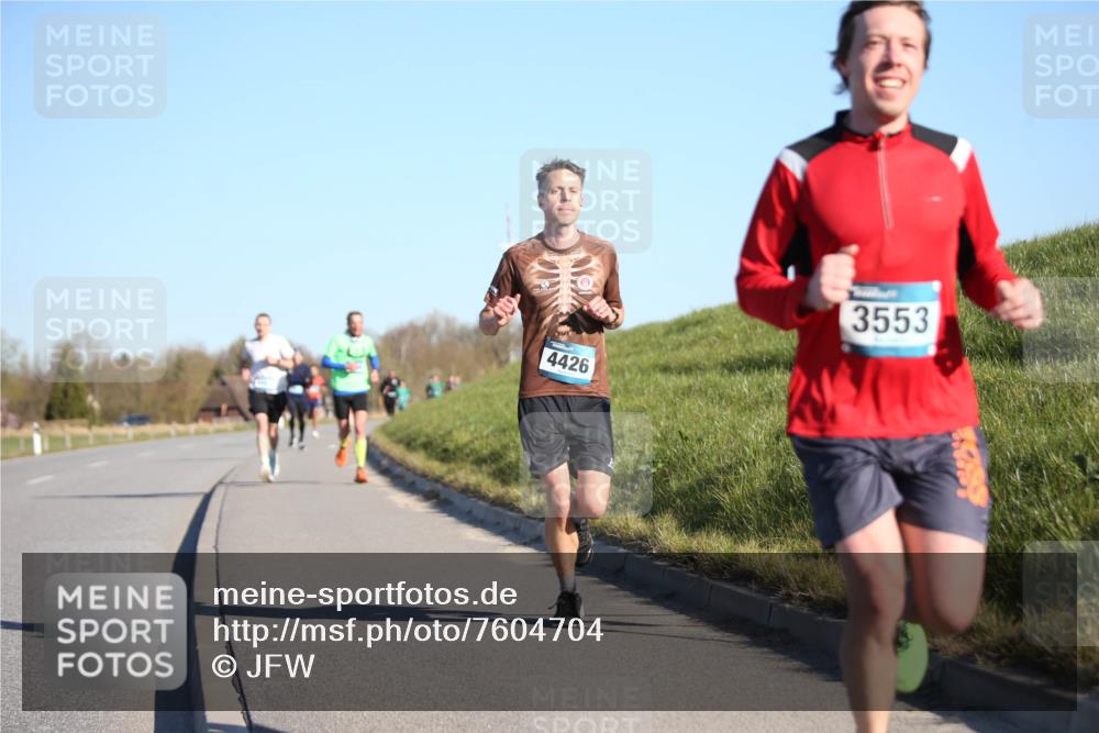 06.04.2025 - 44. Internationalen Wilhelmsburger Insellauf Jannik Wohlers http://msf.ph/oto/7604704 06.04.2025 09:22:07 Laufen 4426, 3553 meine-sportfotos.de