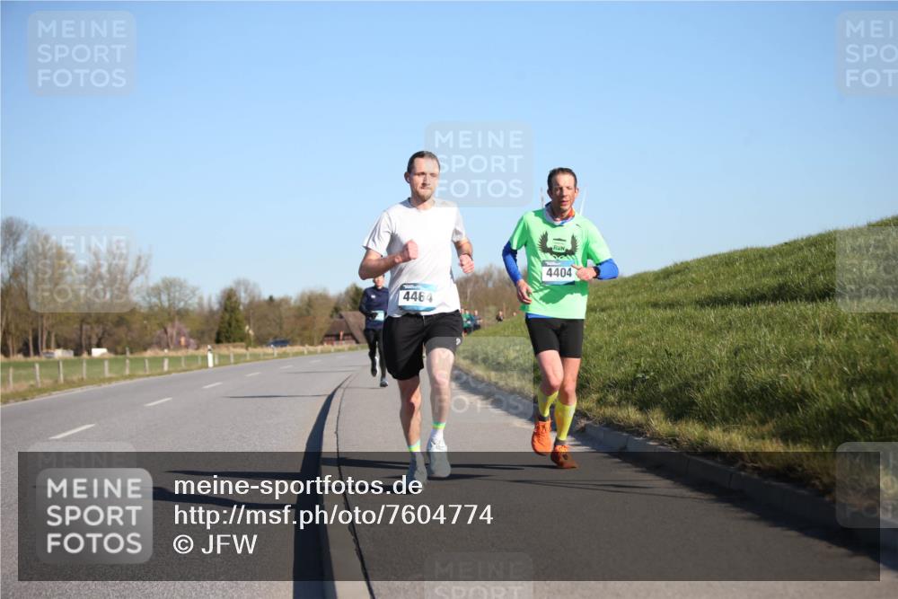 06.04.2025 - 44. Internationalen Wilhelmsburger Insellauf Jannik Wohlers http://msf.ph/oto/7604774 06.04.2025 09:22:11 Laufen 4464, 4404 meine-sportfotos.de