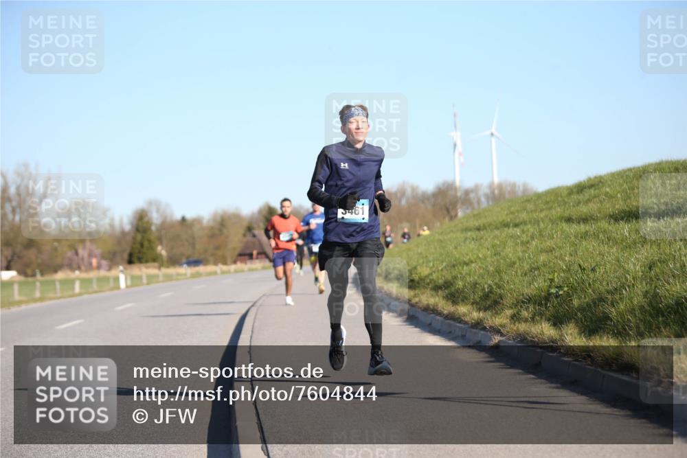 06.04.2025 - 44. Internationalen Wilhelmsburger Insellauf Jannik Wohlers http://msf.ph/oto/7604844 06.04.2025 09:22:15 Laufen 461 meine-sportfotos.de