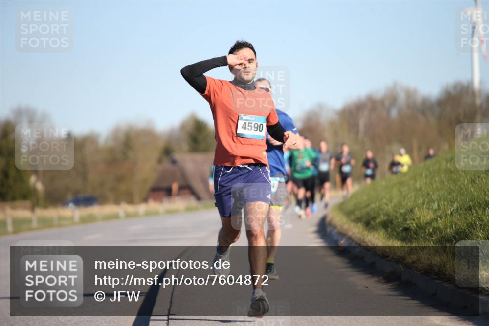 06.04.2025 - 44. Internationalen Wilhelmsburger Insellauf Jannik Wohlers http://msf.ph/oto/7604872 06.04.2025 09:22:18 Laufen 4590 meine-sportfotos.de