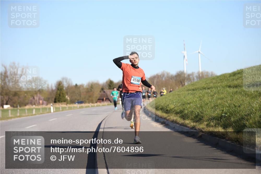 06.04.2025 - 44. Internationalen Wilhelmsburger Insellauf Jannik Wohlers http://msf.ph/oto/7604896 06.04.2025 09:22:19 Laufen 4590 meine-sportfotos.de