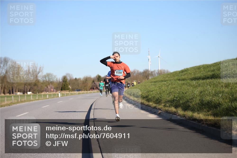 06.04.2025 - 44. Internationalen Wilhelmsburger Insellauf Jannik Wohlers http://msf.ph/oto/7604911 06.04.2025 09:22:19 Laufen 4590 meine-sportfotos.de