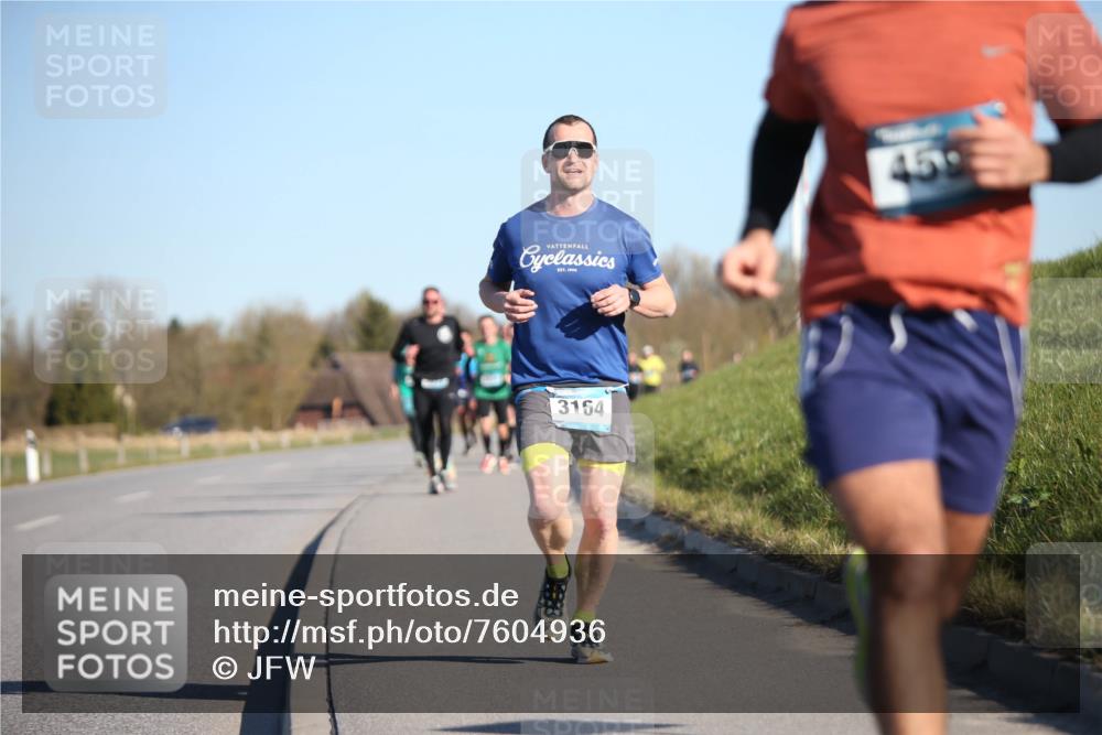 06.04.2025 - 44. Internationalen Wilhelmsburger Insellauf Jannik Wohlers http://msf.ph/oto/7604936 06.04.2025 09:22:21 Laufen 3154, 459 meine-sportfotos.de