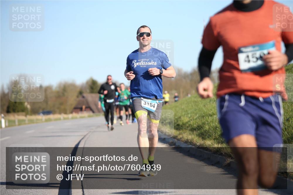 06.04.2025 - 44. Internationalen Wilhelmsburger Insellauf Jannik Wohlers http://msf.ph/oto/7604939 06.04.2025 09:22:21 Laufen 4565, 3164 meine-sportfotos.de