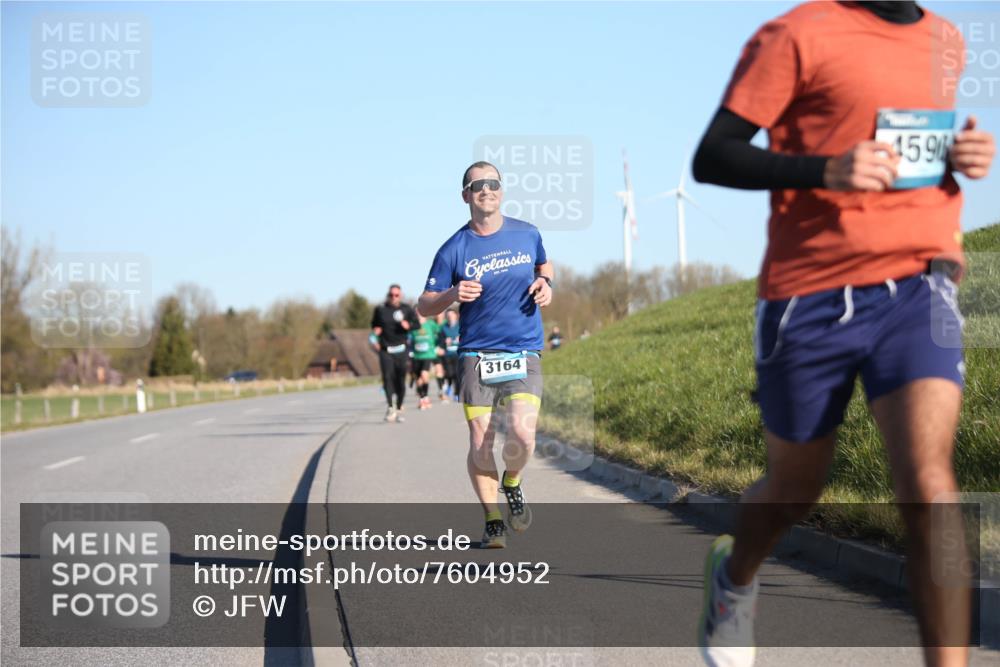 06.04.2025 - 44. Internationalen Wilhelmsburger Insellauf Jannik Wohlers http://msf.ph/oto/7604952 06.04.2025 09:22:21 Laufen 3164, 459 meine-sportfotos.de