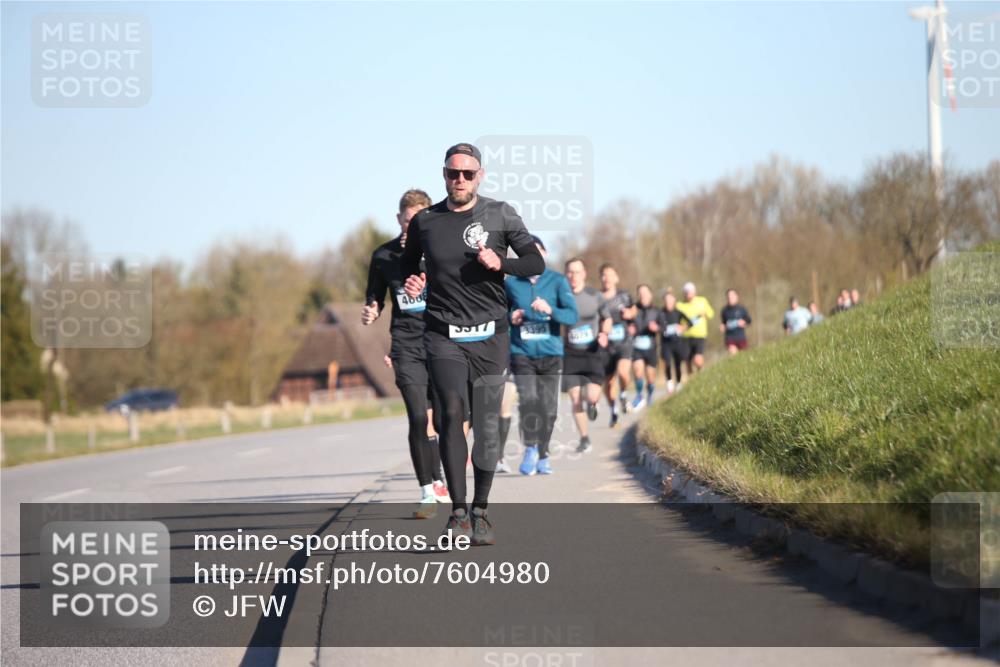 06.04.2025 - 44. Internationalen Wilhelmsburger Insellauf Jannik Wohlers http://msf.ph/oto/7604980 06.04.2025 09:22:24 Laufen 4608, 3395 meine-sportfotos.de