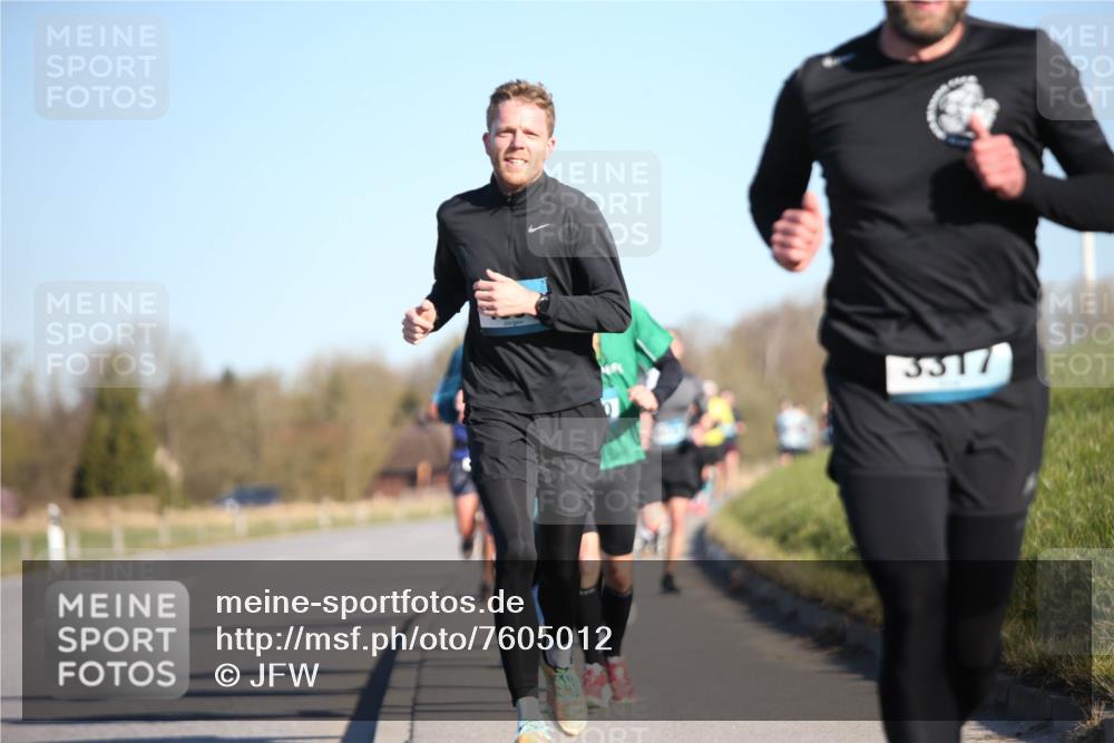 06.04.2025 - 44. Internationalen Wilhelmsburger Insellauf Jannik Wohlers http://msf.ph/oto/7605012 06.04.2025 09:22:28 Laufen 3317 meine-sportfotos.de