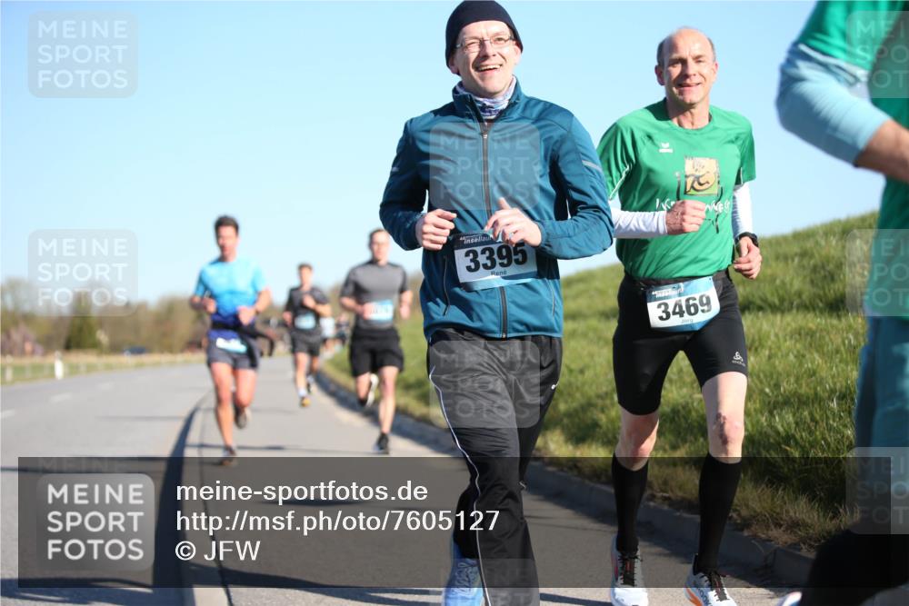 06.04.2025 - 44. Internationalen Wilhelmsburger Insellauf Jannik Wohlers http://msf.ph/oto/7605127 06.04.2025 09:22:32 Laufen 3395, 3469 meine-sportfotos.de